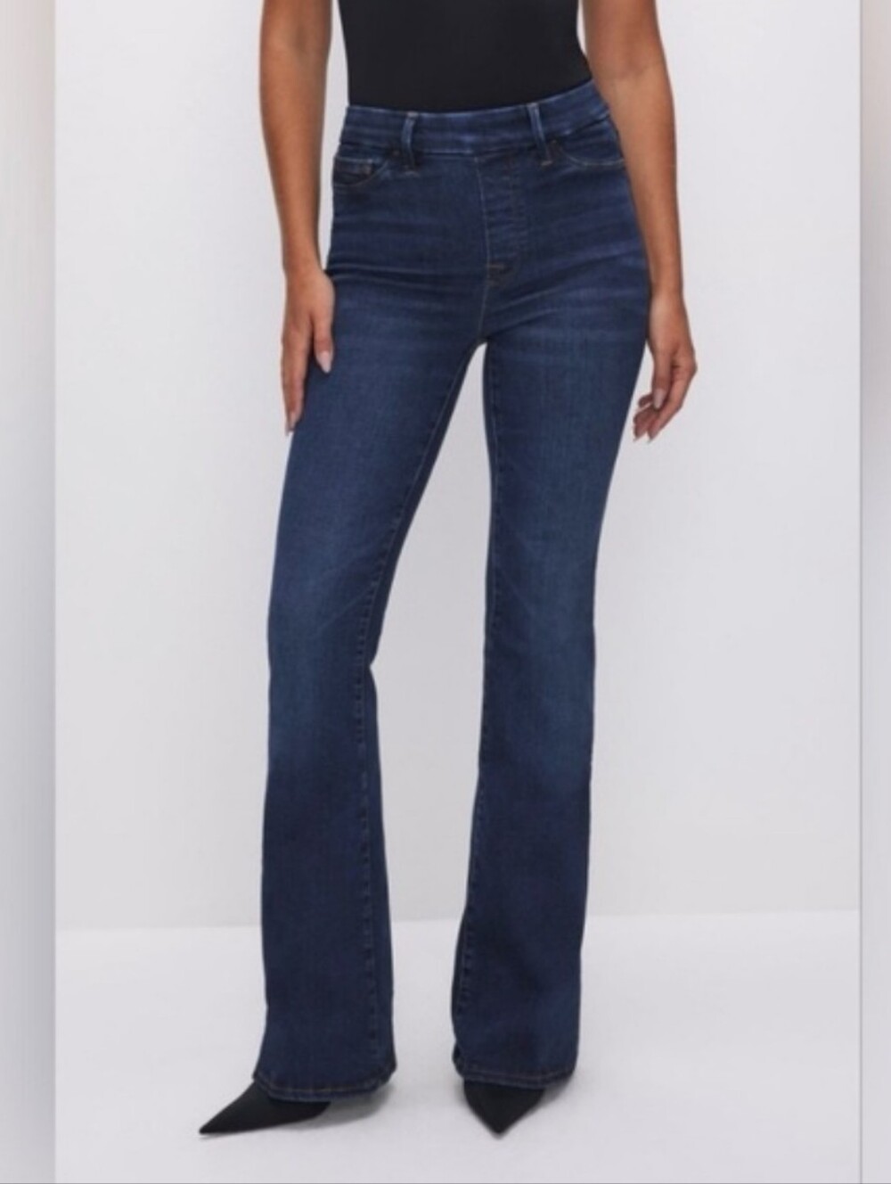 Good American Pull On Flare Jeans Size Medium Stretch Dark Indigo‎ Wash